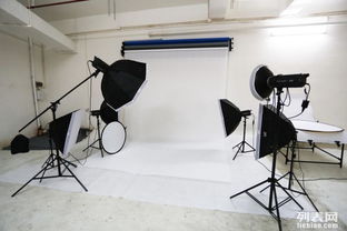 廣州150平專業(yè)影棚出租，50元/小時(shí)助力產(chǎn)品人像拍攝