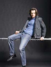 一站式視覺(jué)解決方案 從服裝攝影、產(chǎn)品攝影到畫(huà)冊(cè)設(shè)計(jì)與印刷，兼談專業(yè)二手設(shè)備轉(zhuǎn)讓